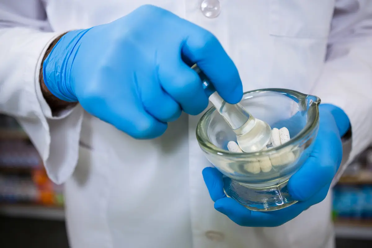 How Human Drug Compounding Enhances Patient Care